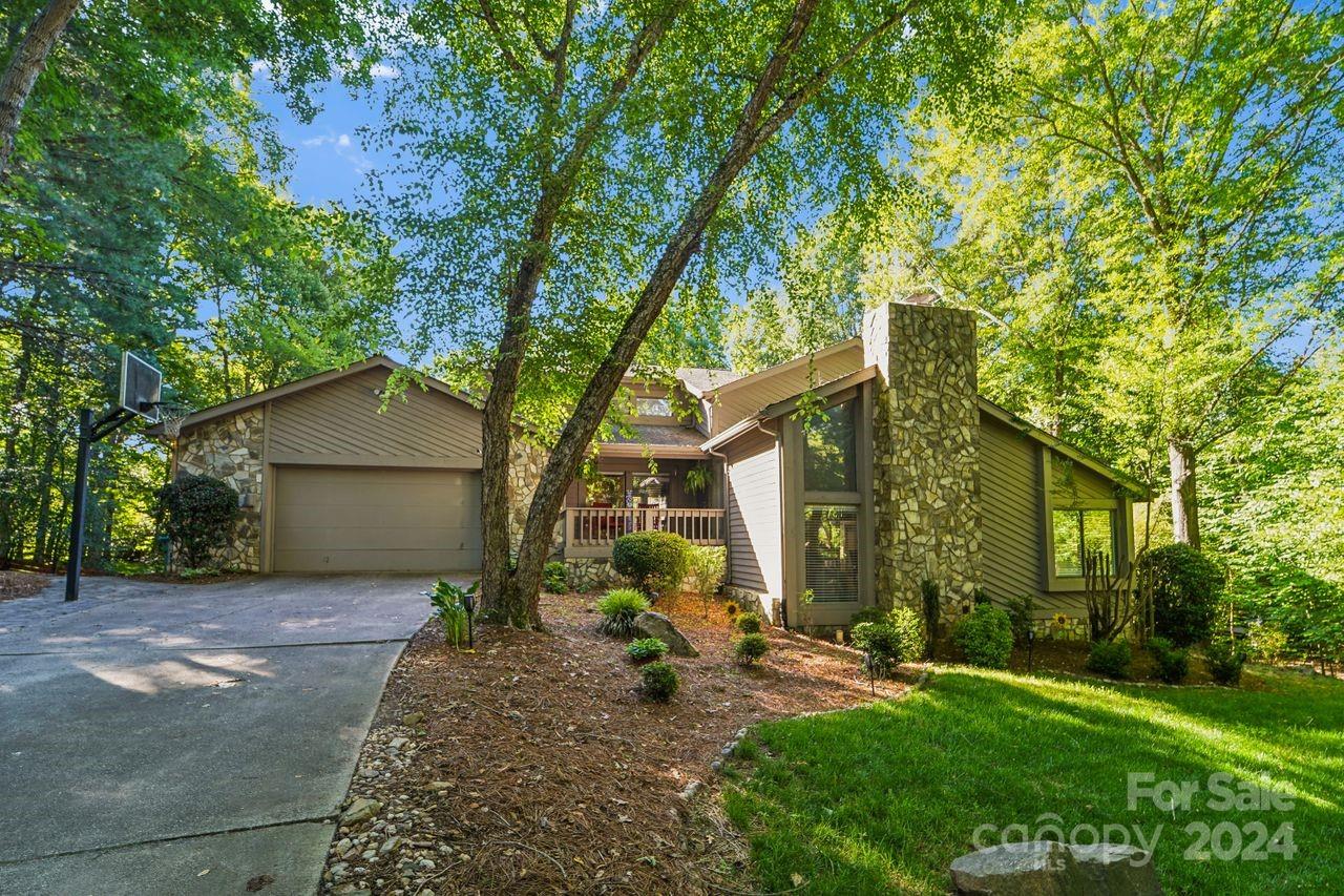 9558 Hunting Court