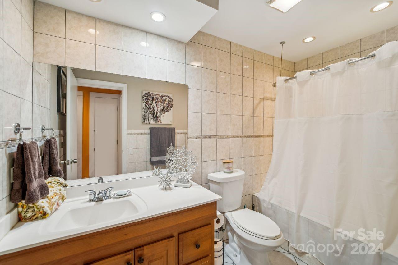 9558 Hunting Court