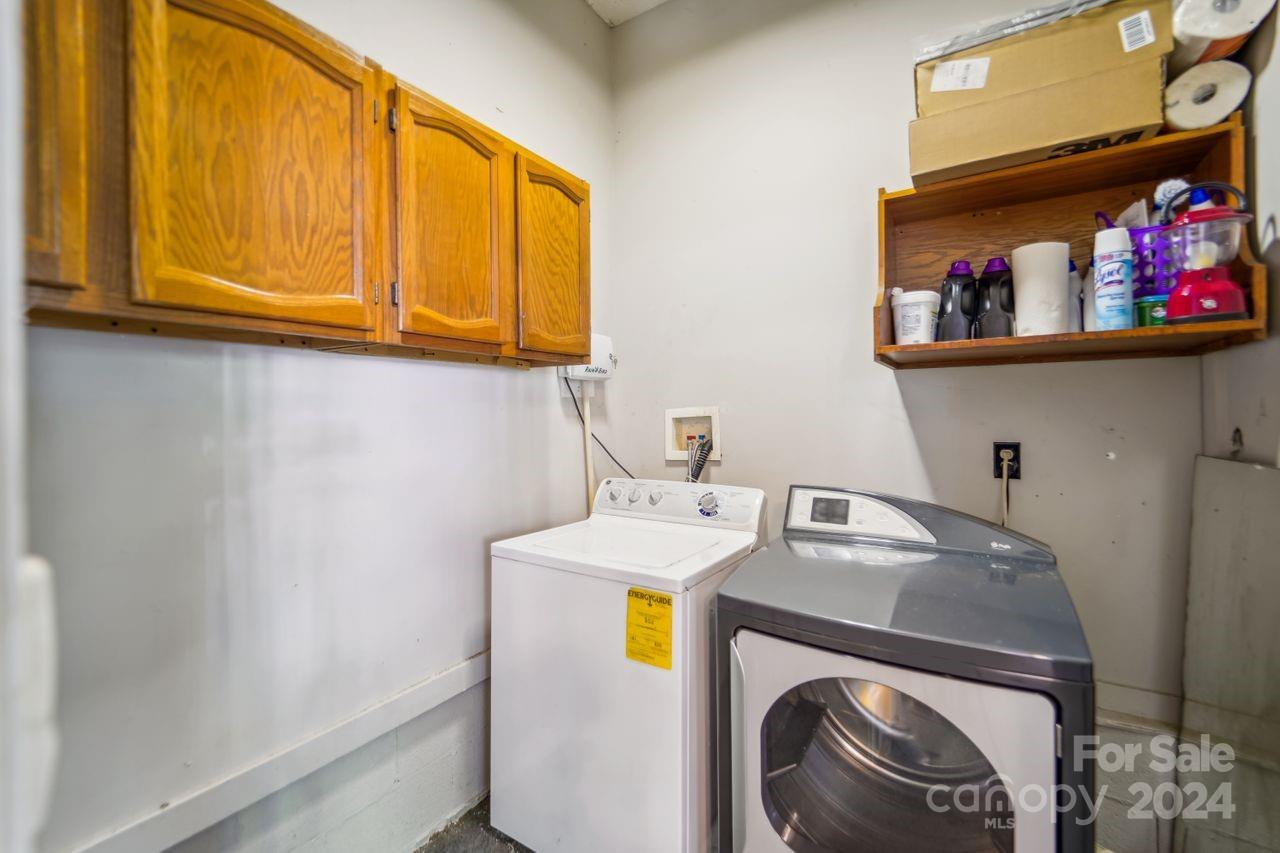 9558 Hunting Court