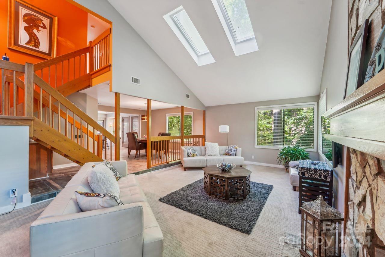 9558 Hunting Court