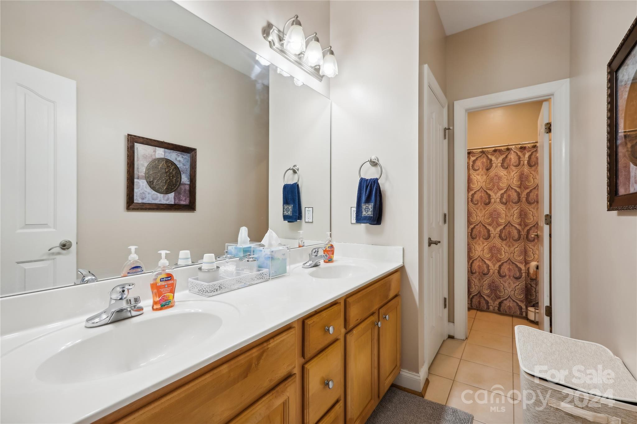 727 SW King Fredrick Lane
