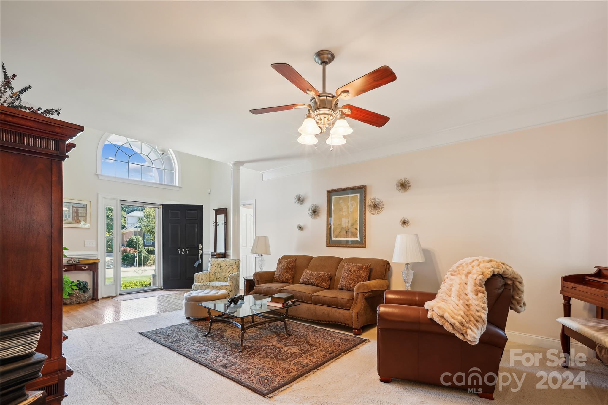 727 SW King Fredrick Lane