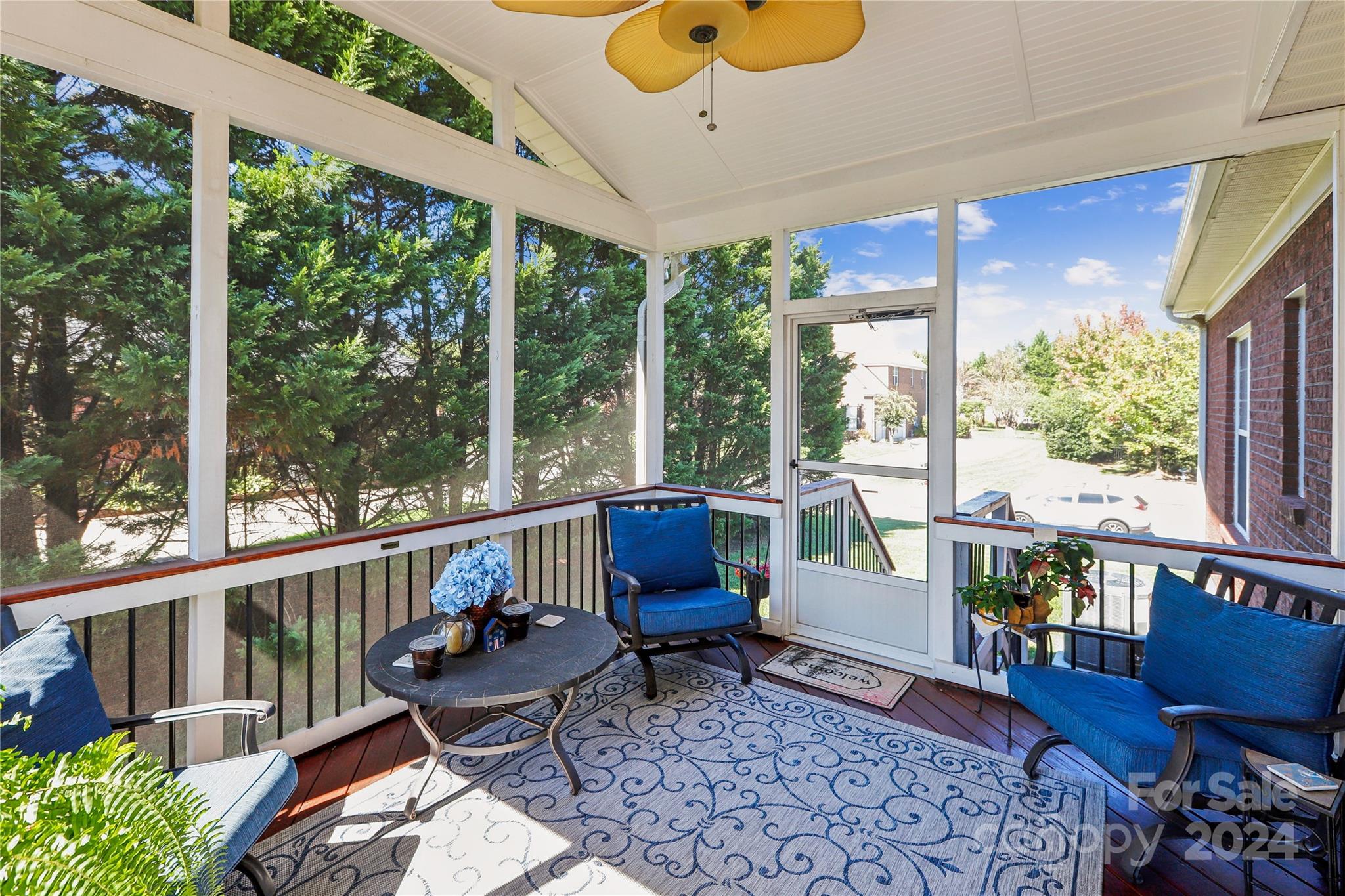727 SW King Fredrick Lane