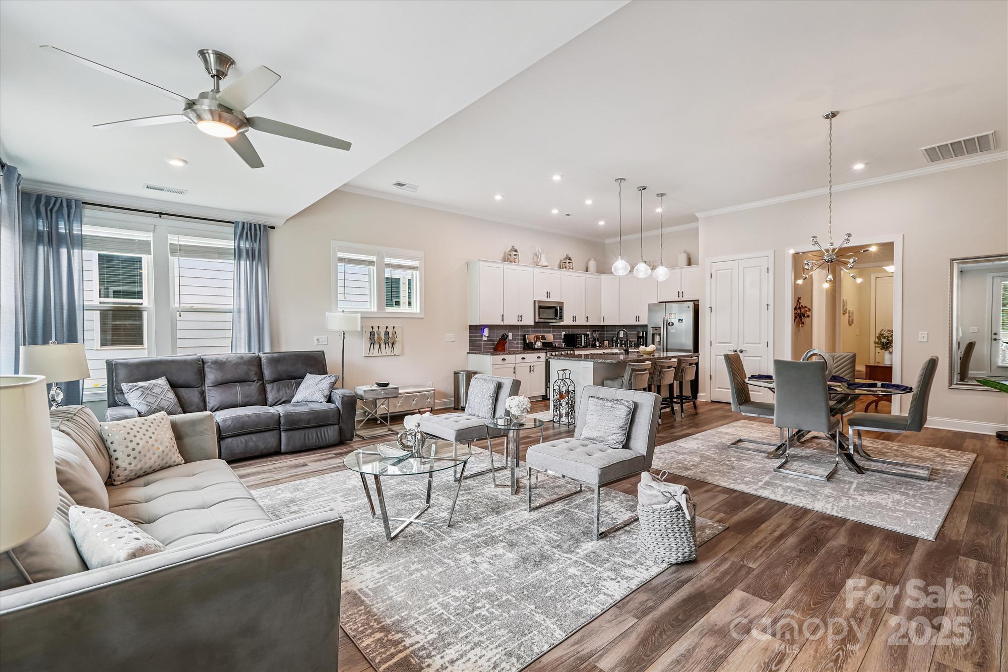 10400 Superb Lane