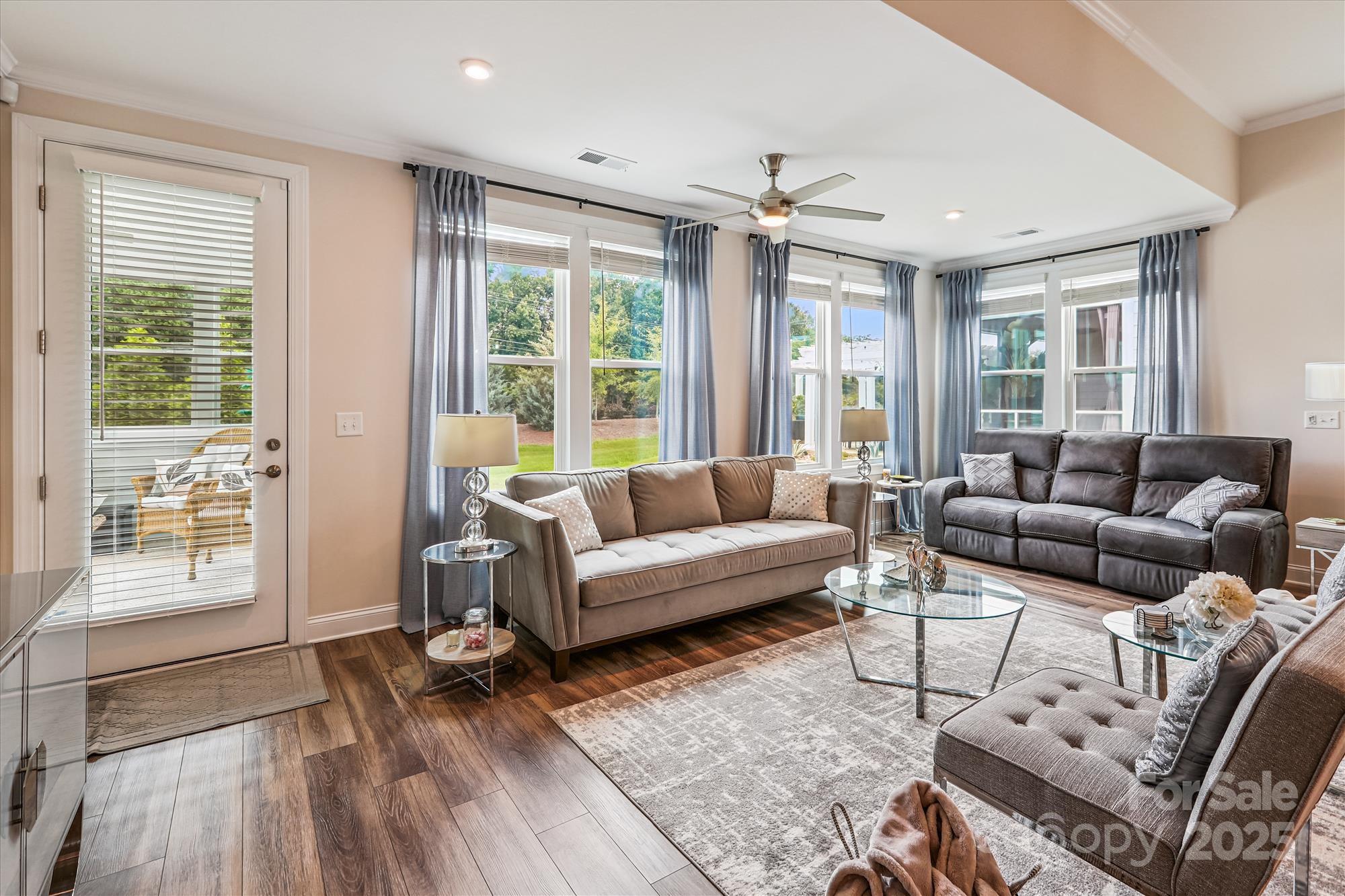 10400 Superb Lane