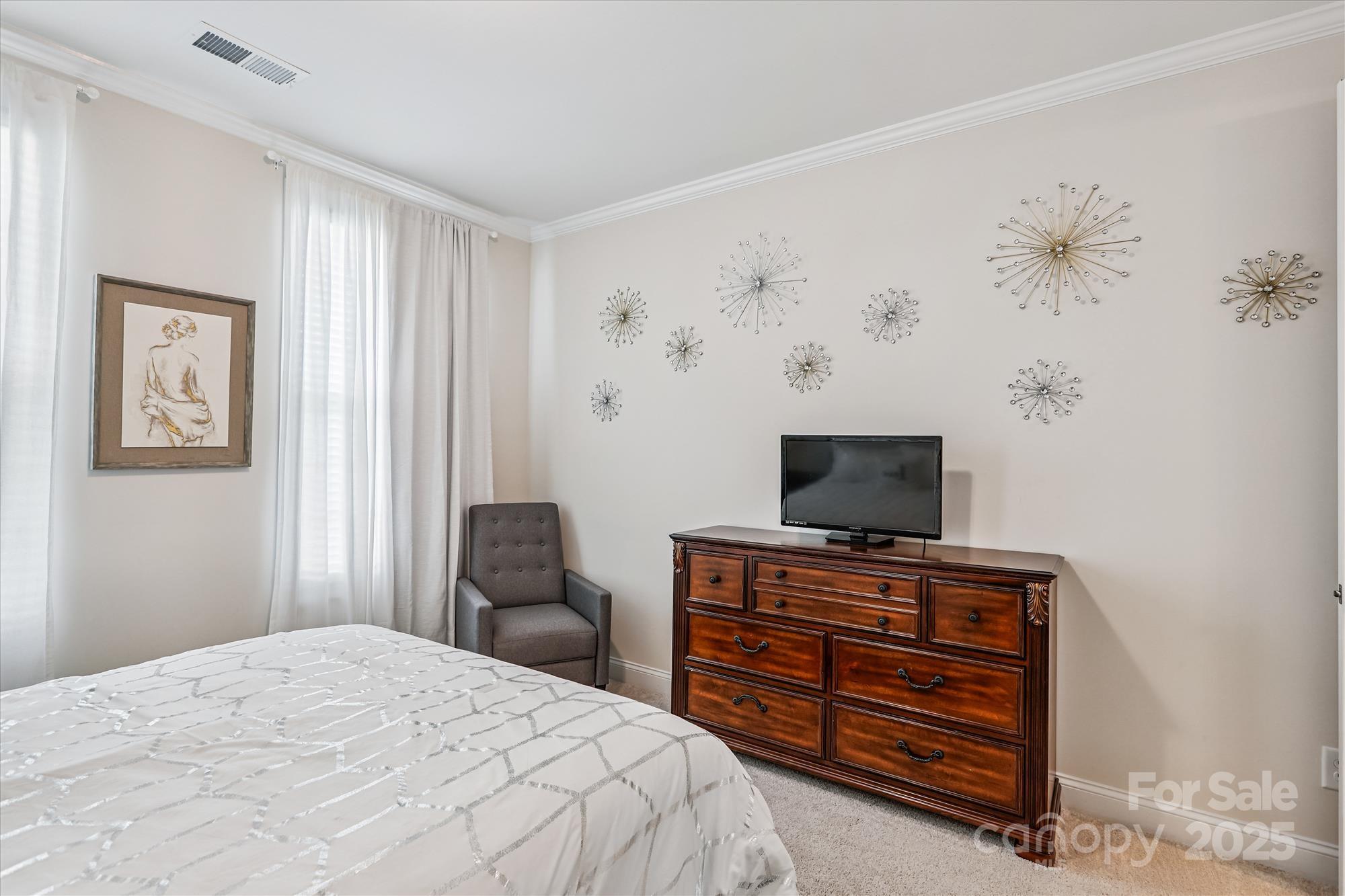 10400 Superb Lane