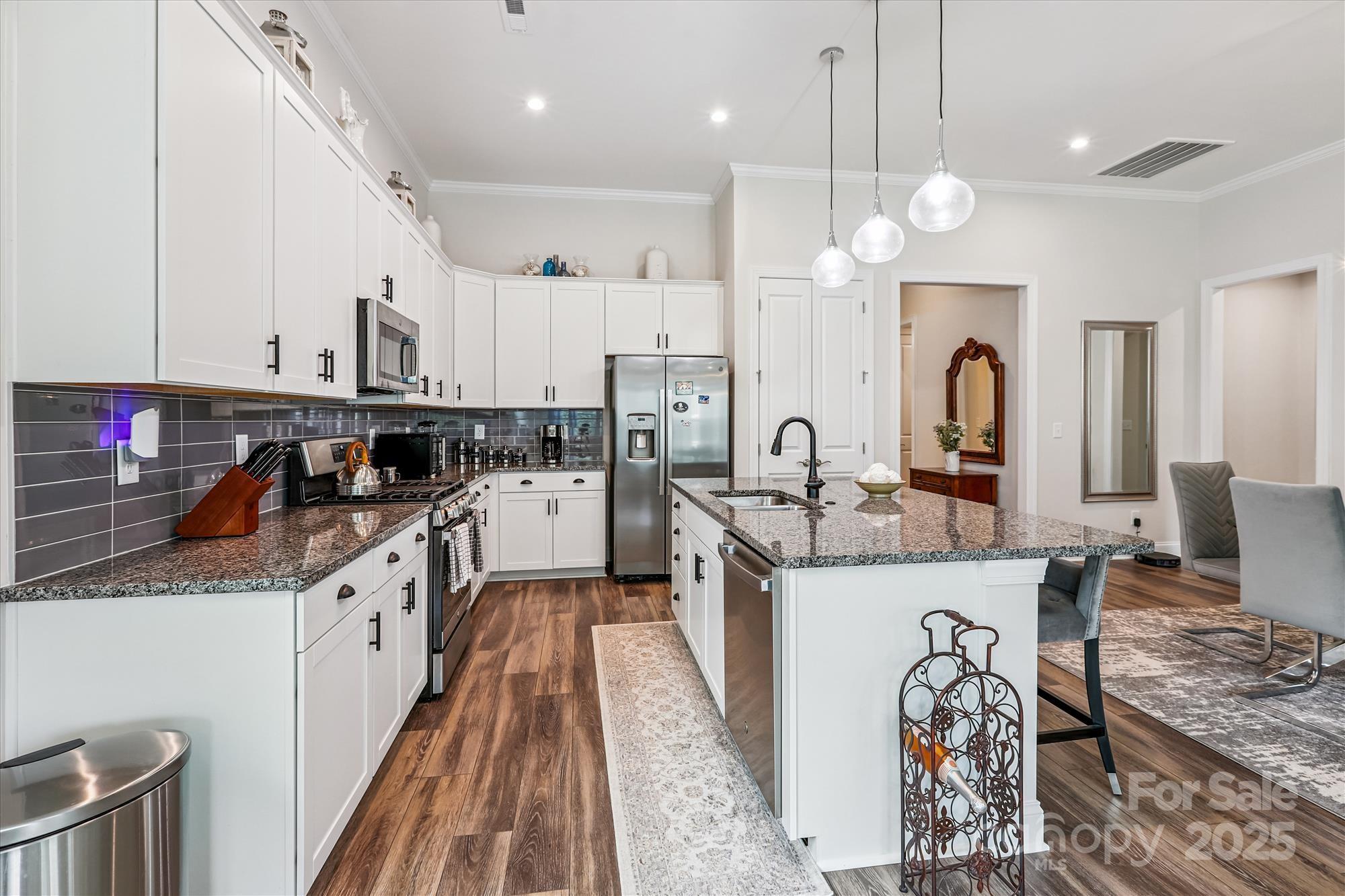 10400 Superb Lane
