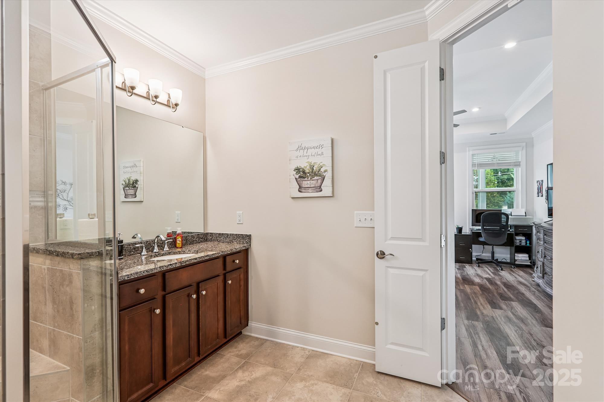 10400 Superb Lane