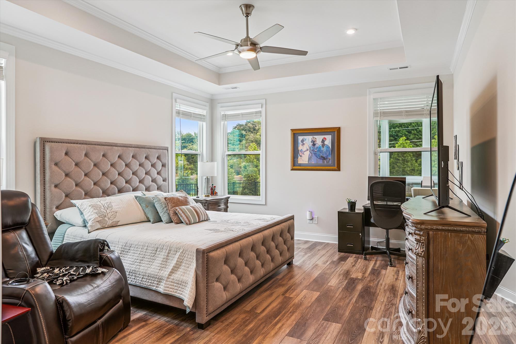 10400 Superb Lane