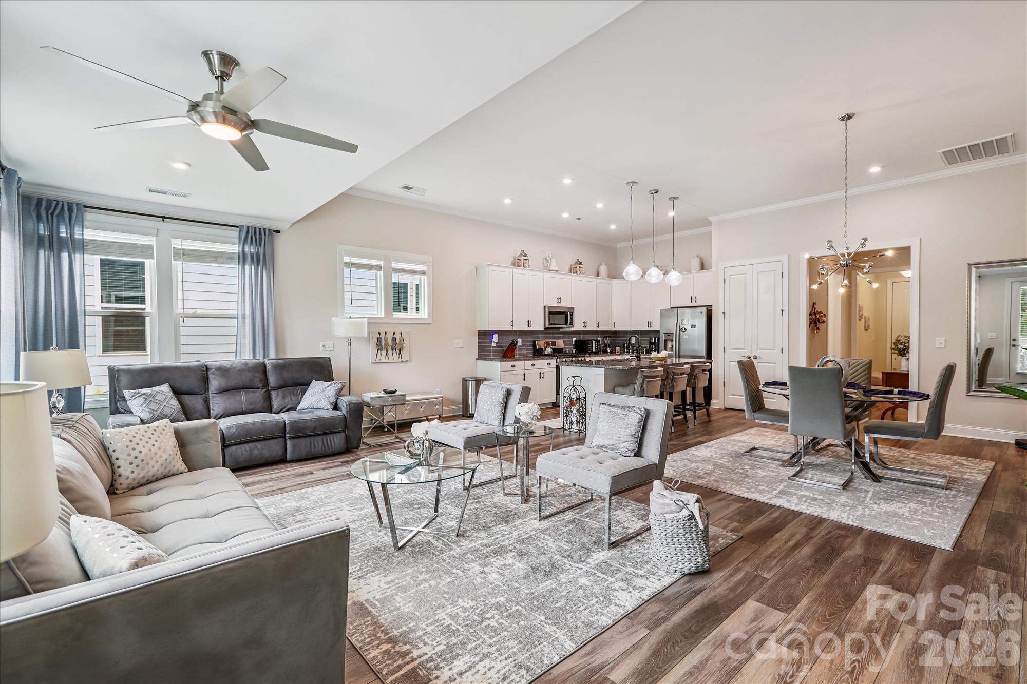 10400 Superb Lane