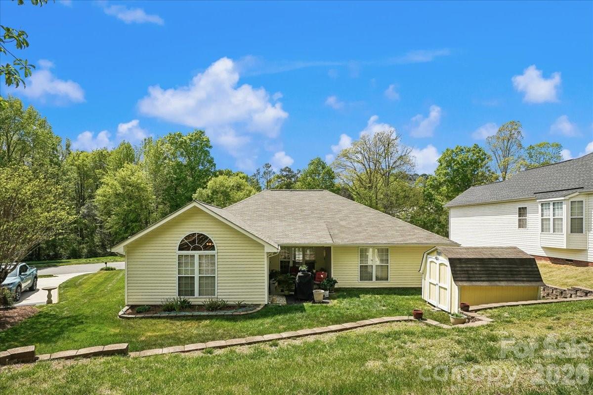 2127 Candlelight Woods Drive