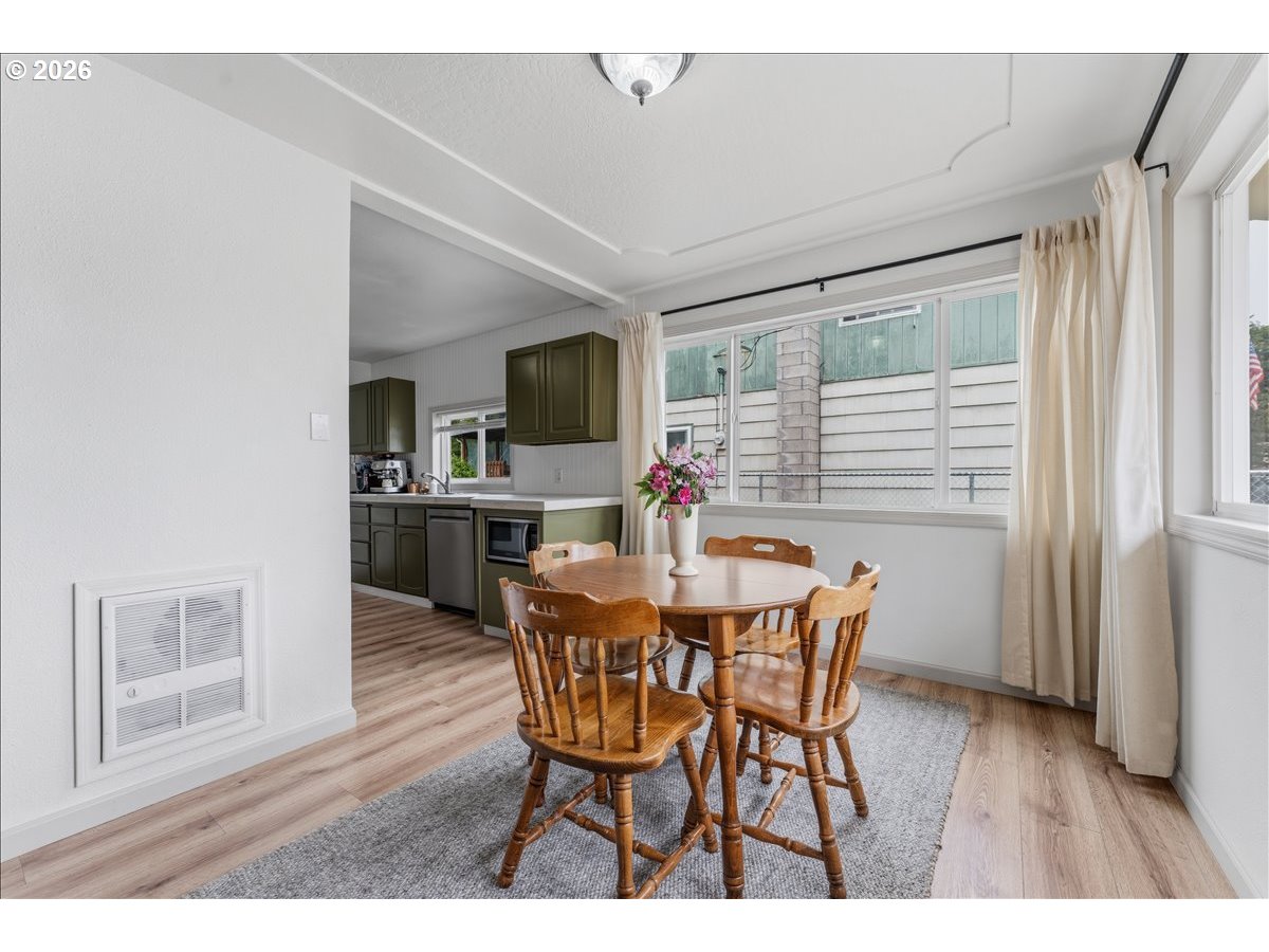 114 CHERRY ST NW