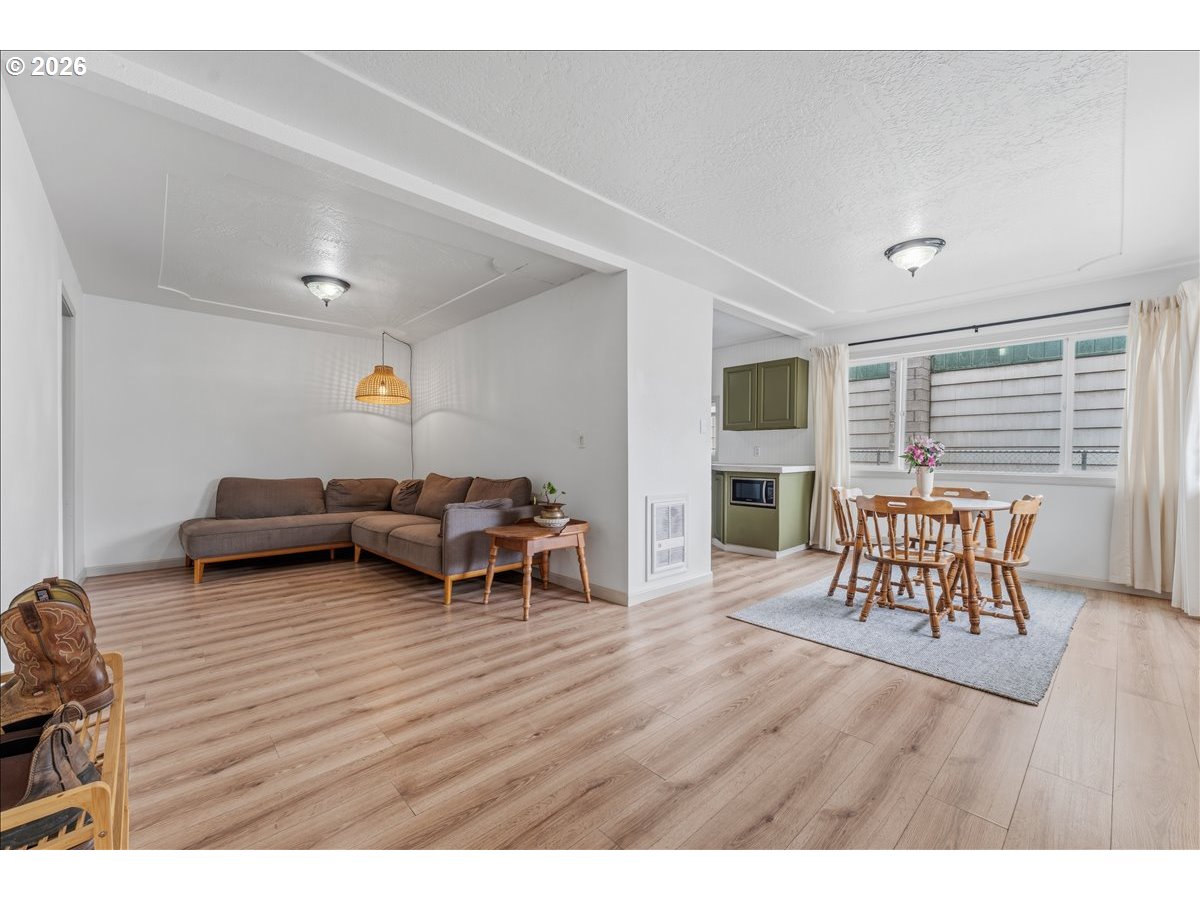 114 CHERRY ST NW