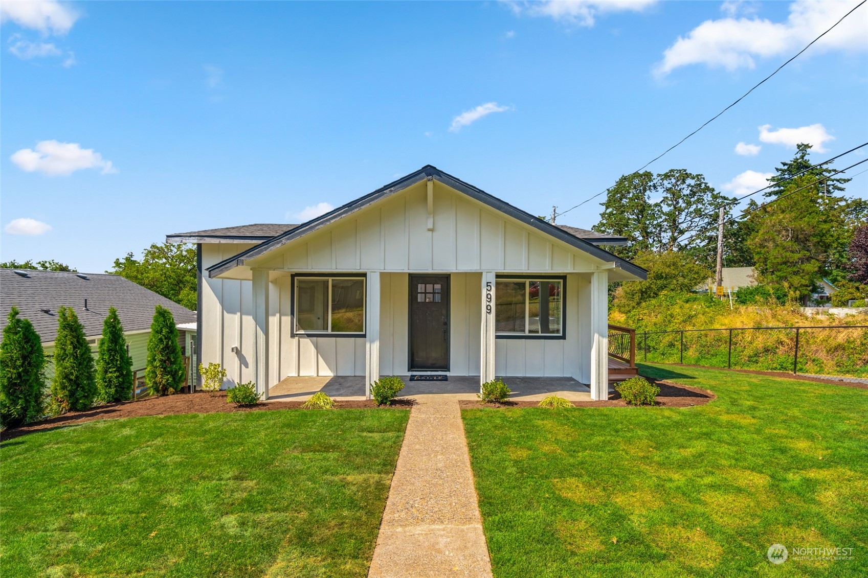 599 N 3rd Place