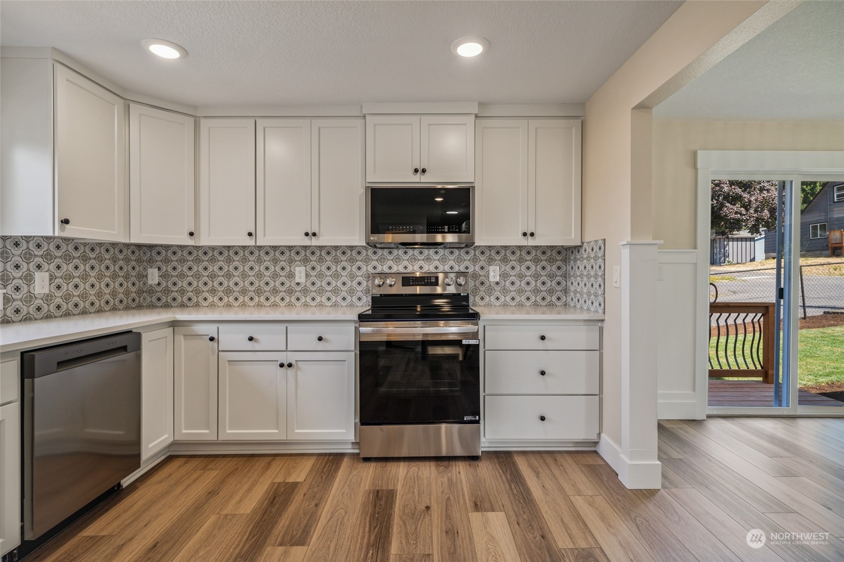 599 N 3rd Place