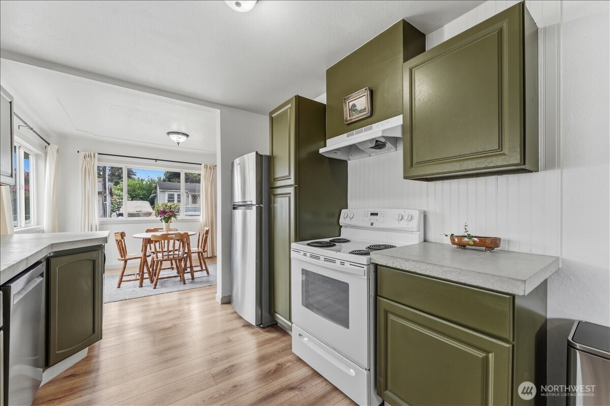 114 Cherry Street NW