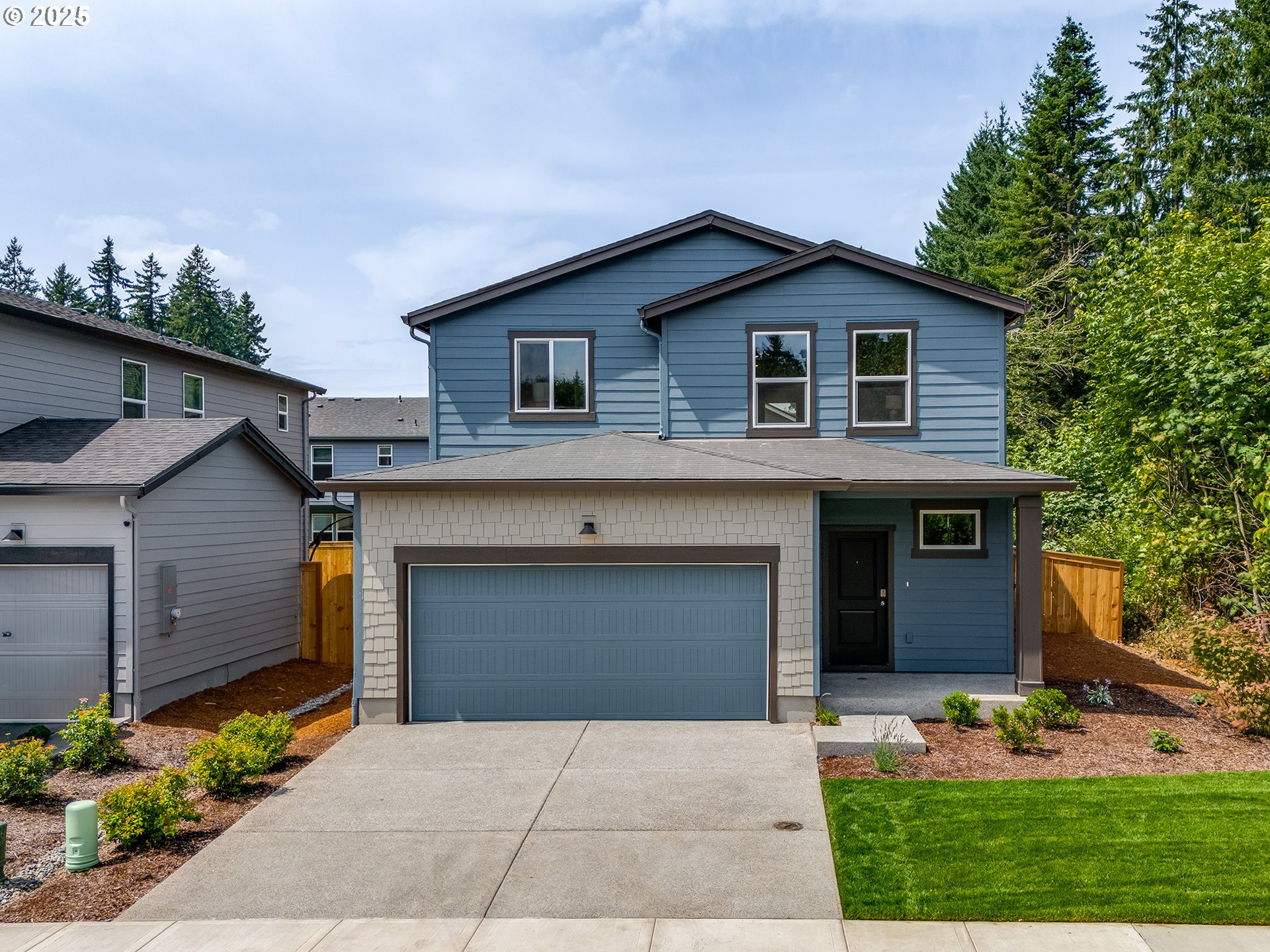 2124 NE 3RD AVE