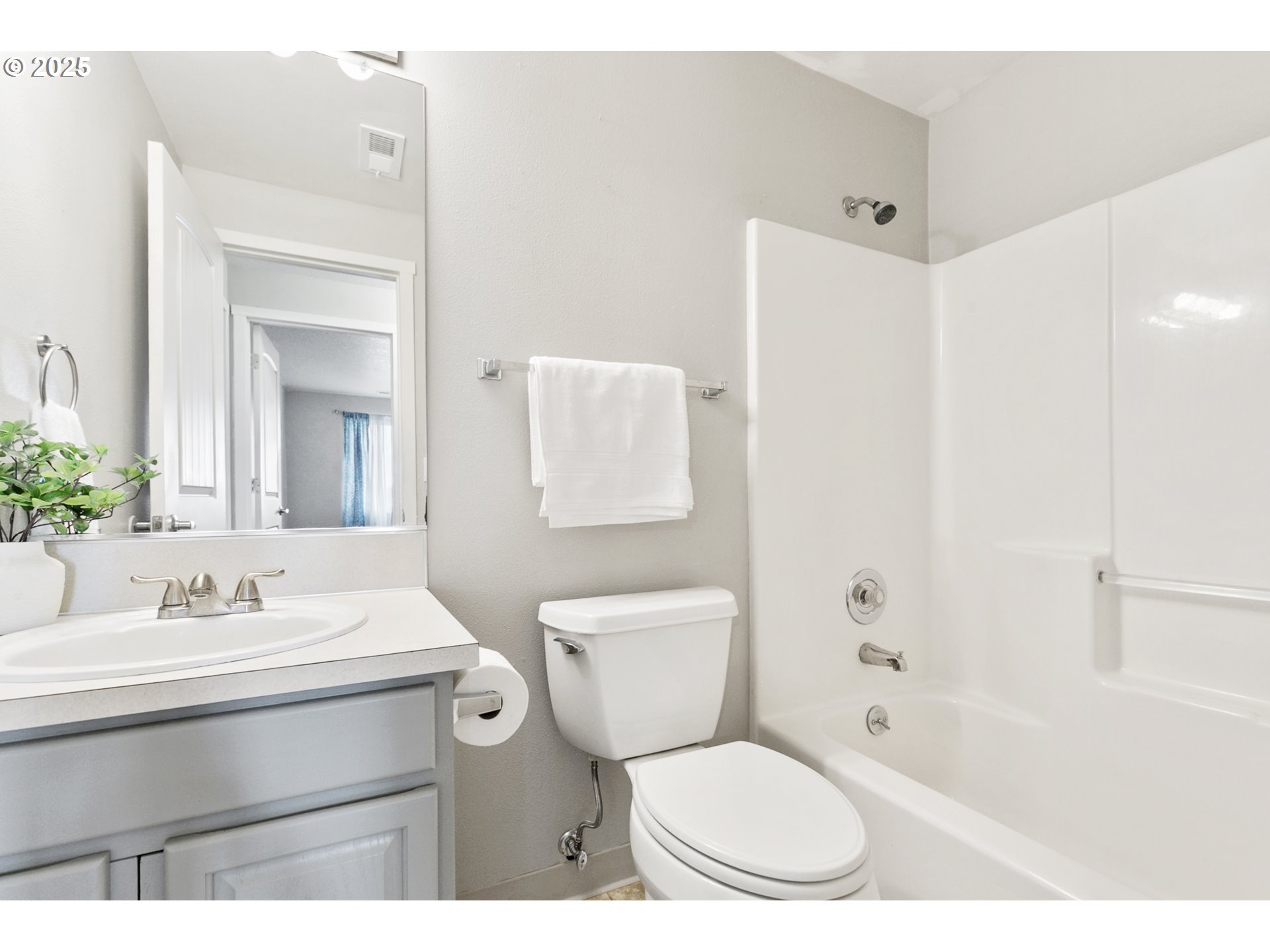 516 SE 8TH PL H17