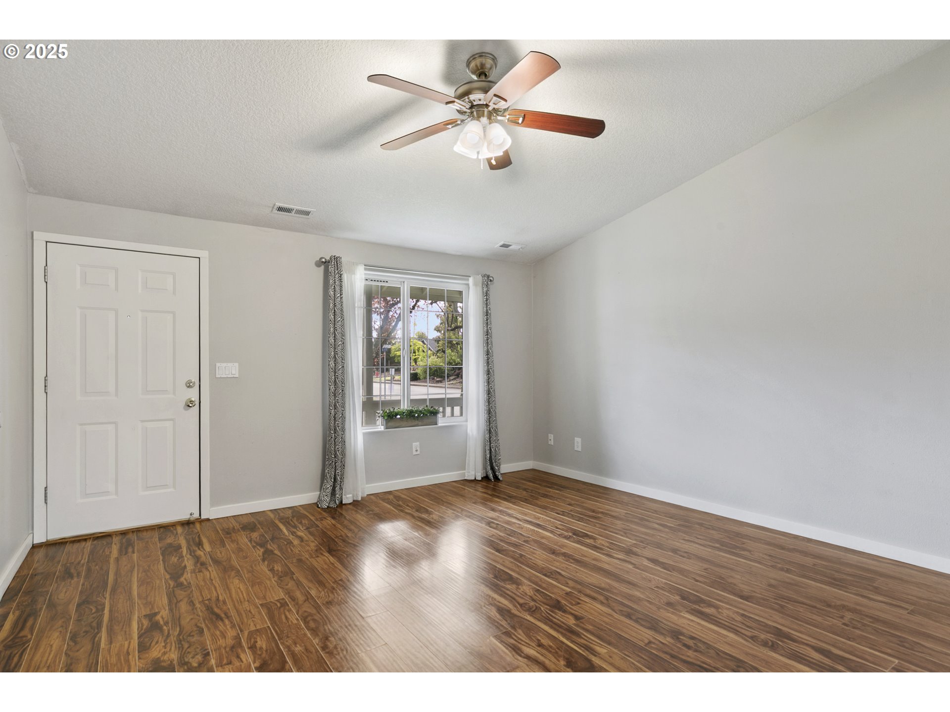 516 SE 8TH PL H17