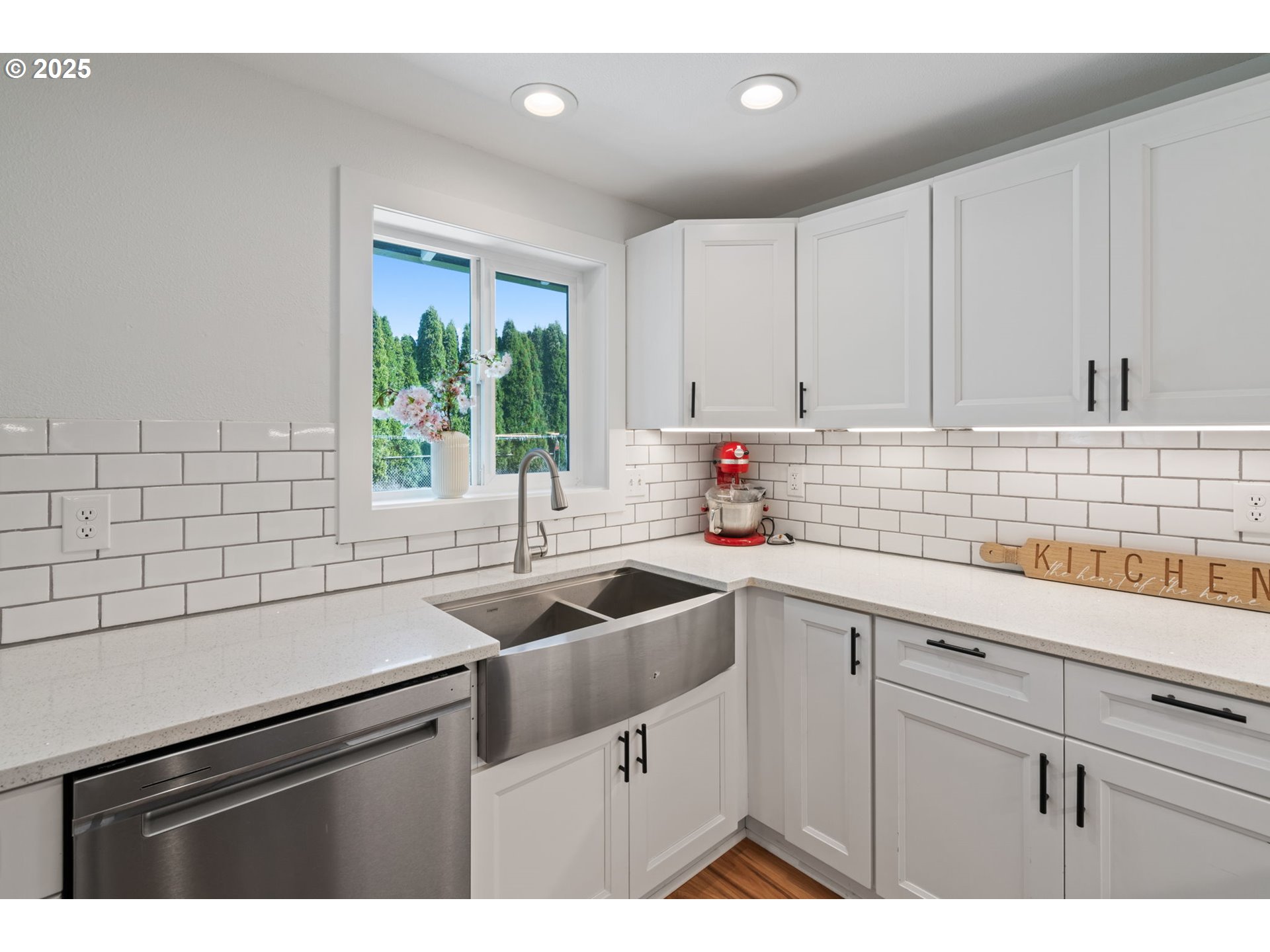 115 SW 4TH ST