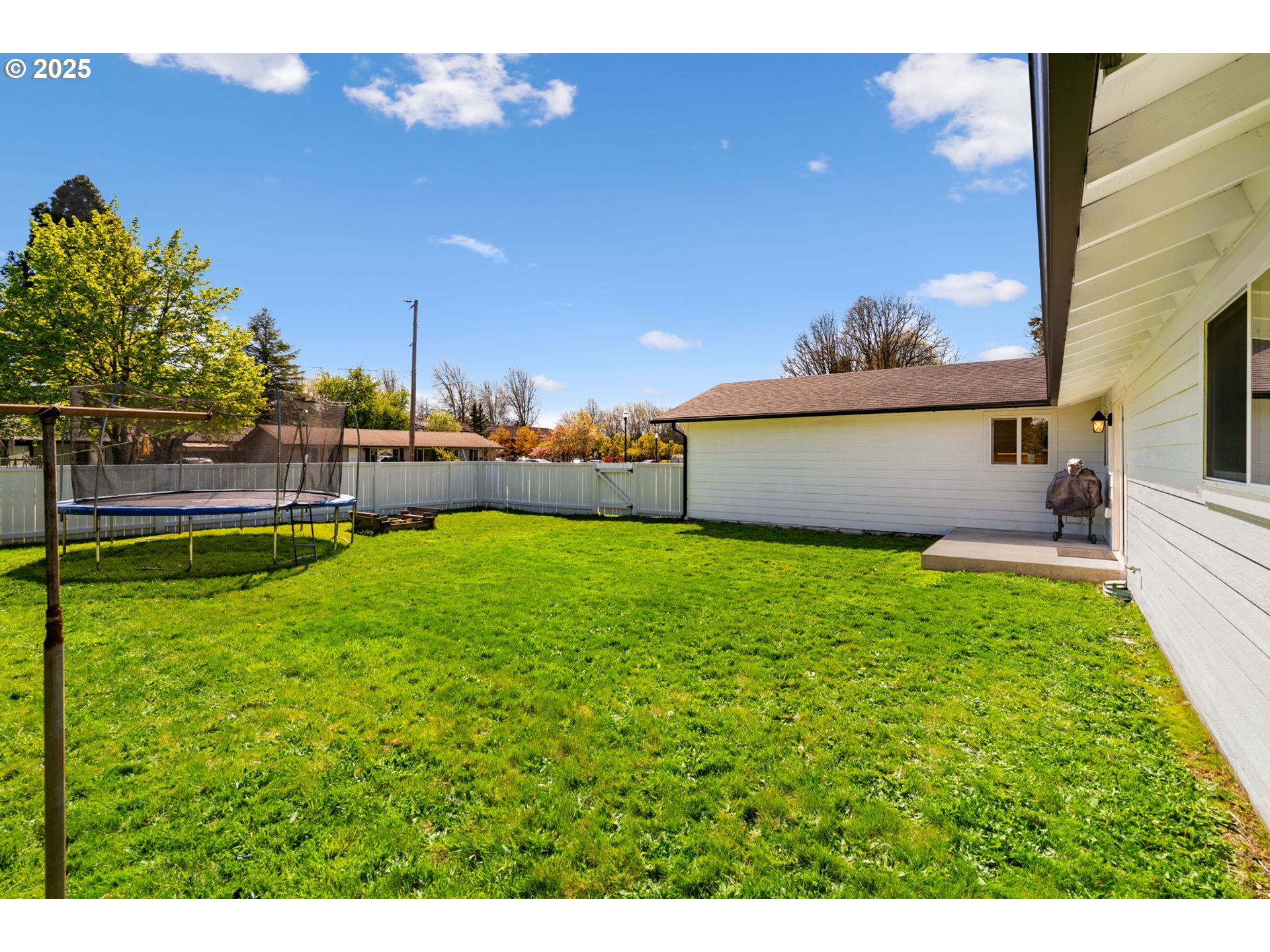 115 SW 4TH ST