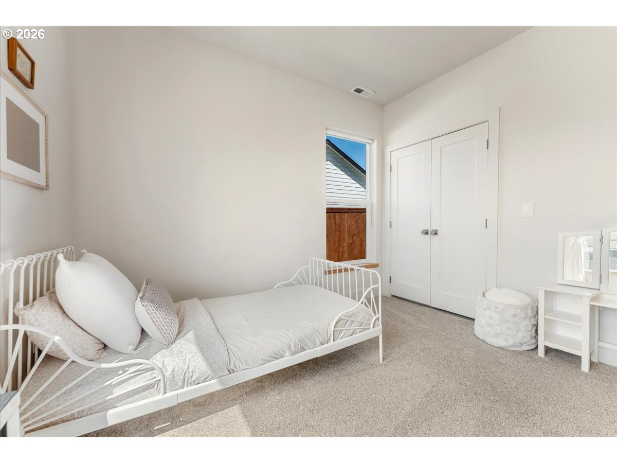 106 W MCDOWELL CT