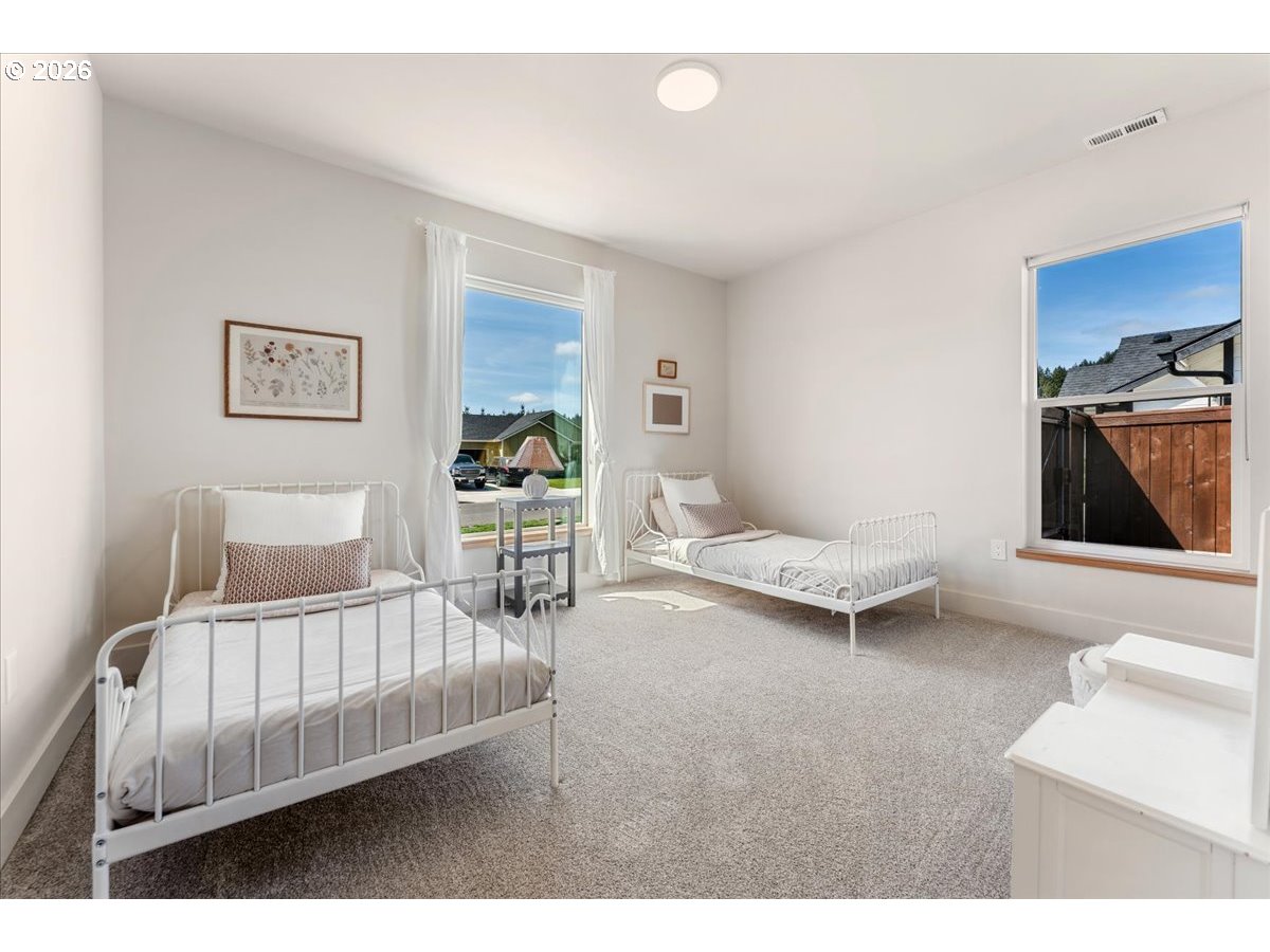 106 W MCDOWELL CT