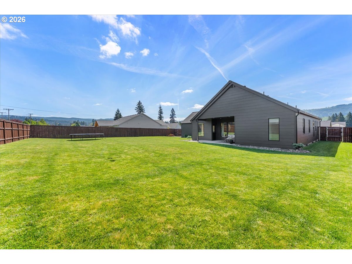 106 W MCDOWELL CT