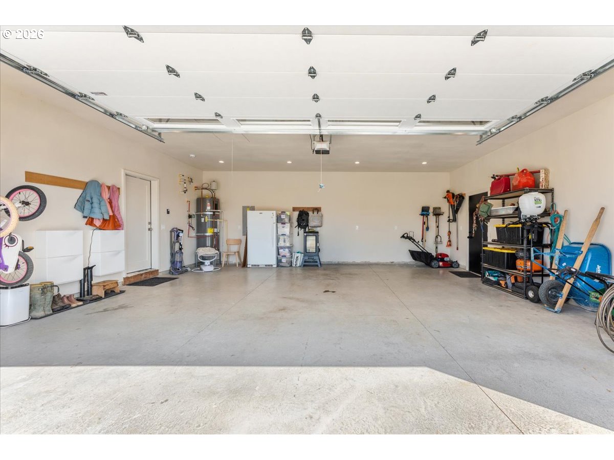 106 W MCDOWELL CT