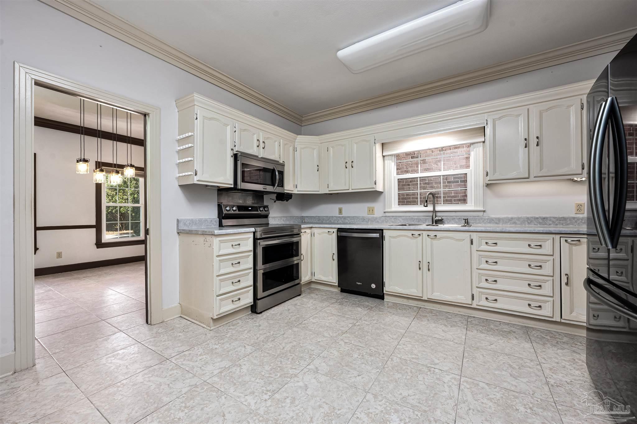 4300 W Francisco Rd # 14