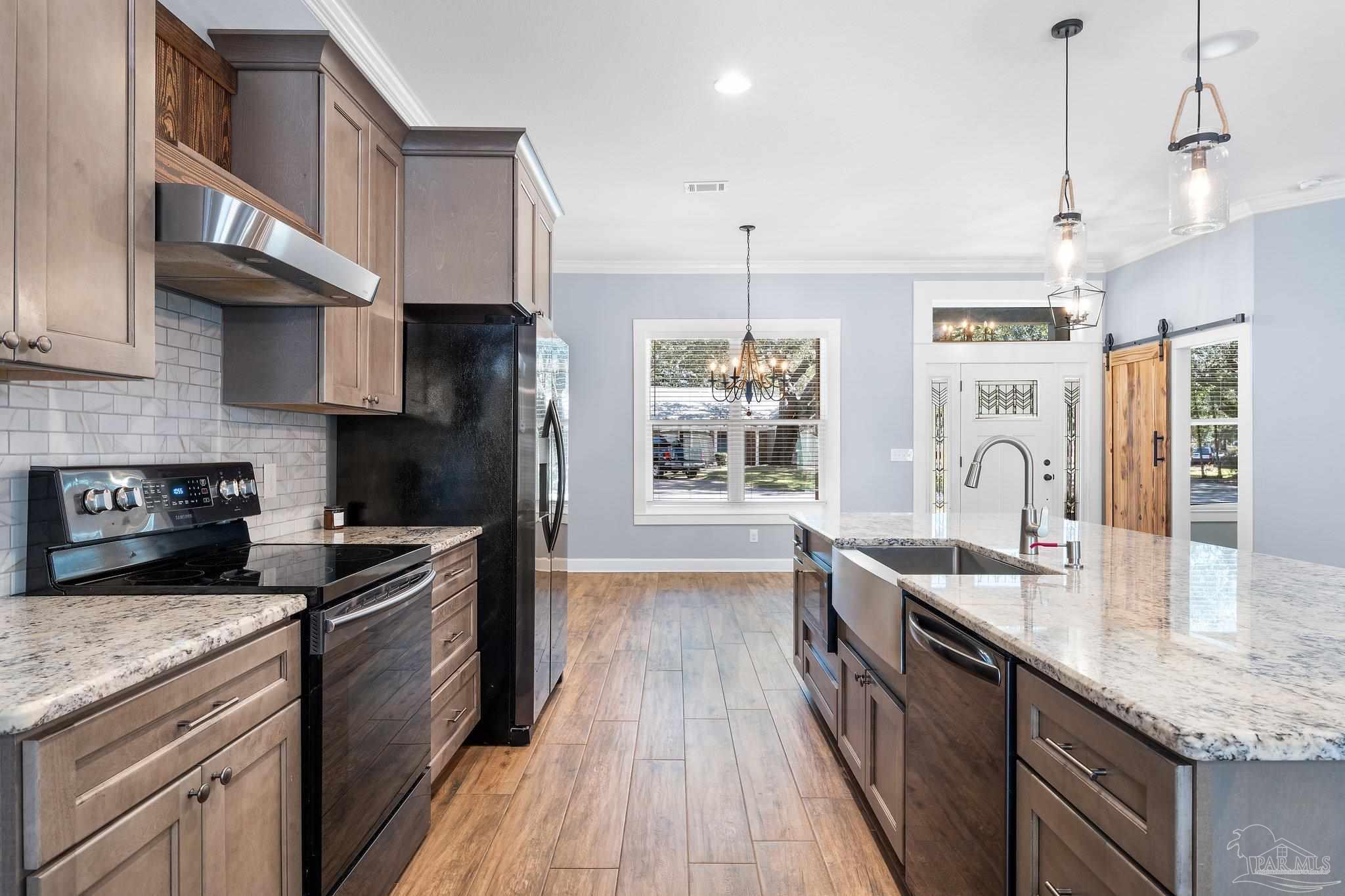 2804 Whisper Pine Dr