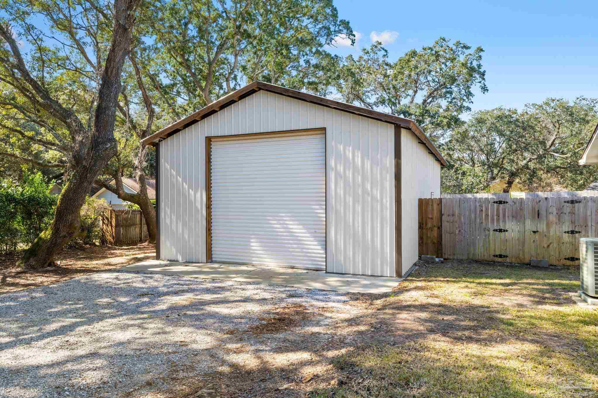 2804 Whisper Pine Dr