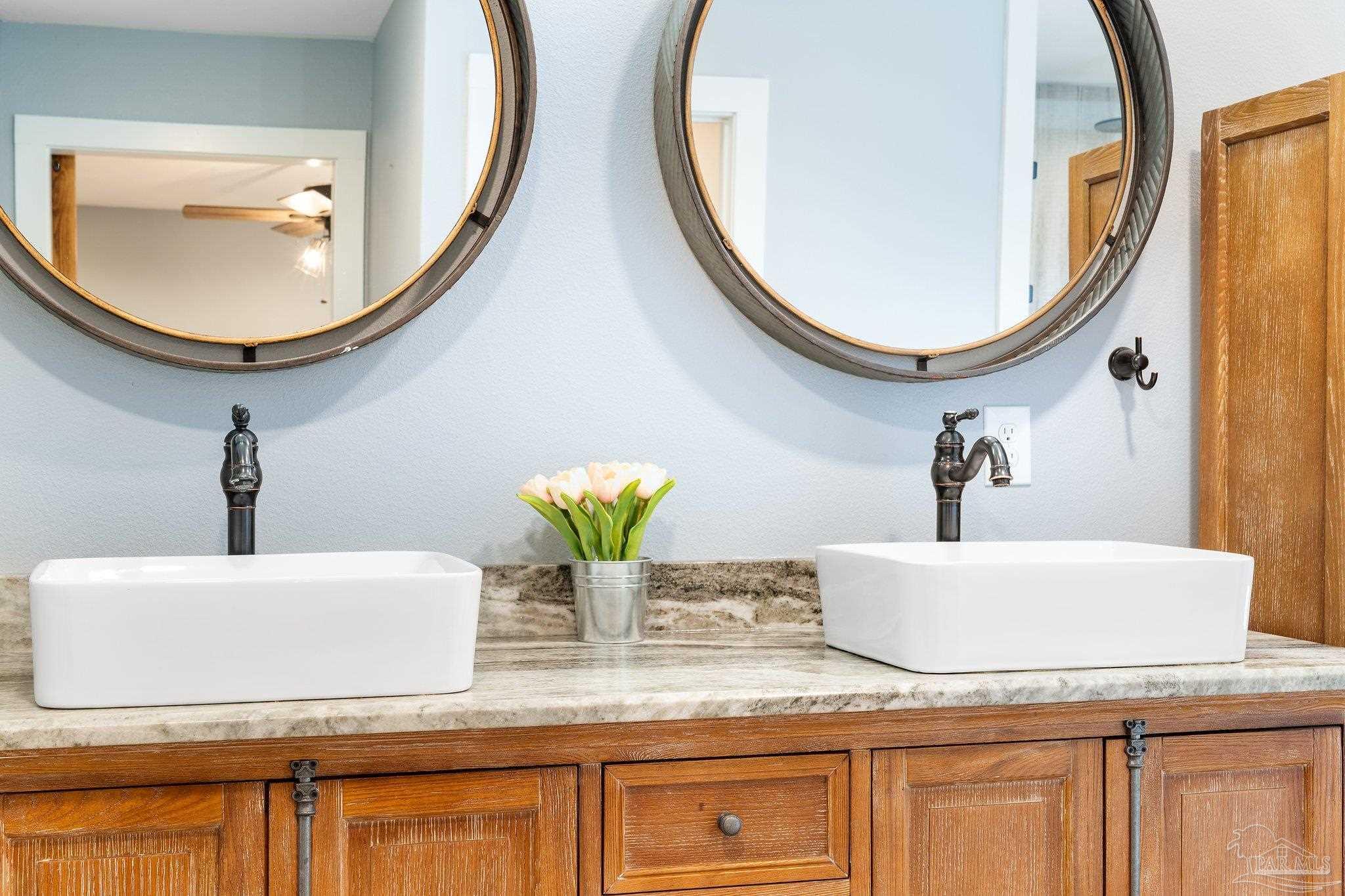 2804 Whisper Pine Dr