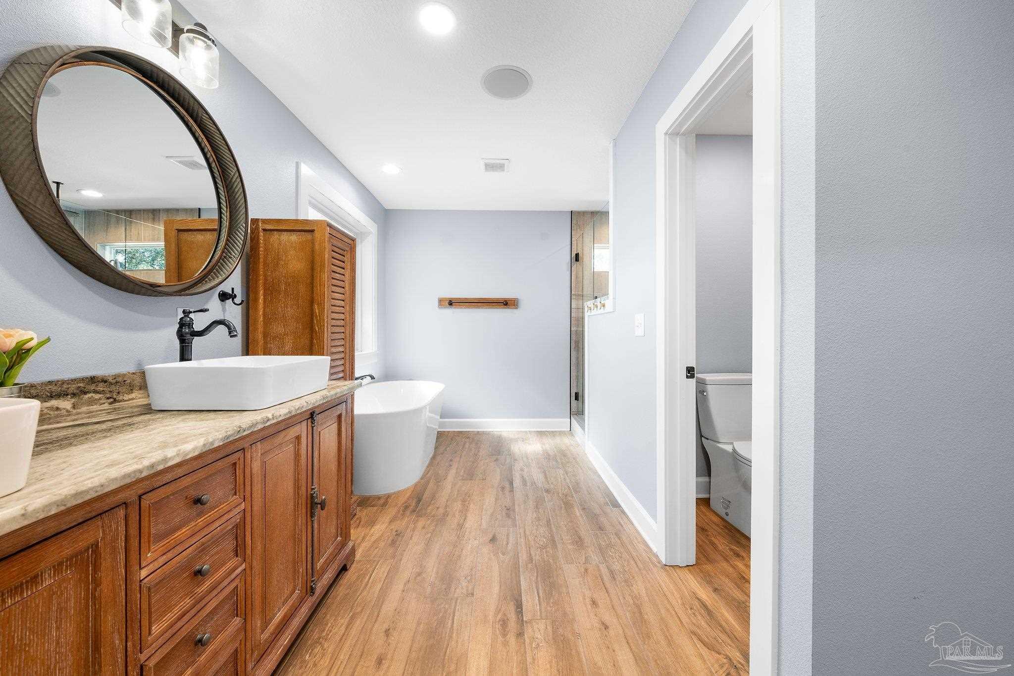 2804 Whisper Pine Dr