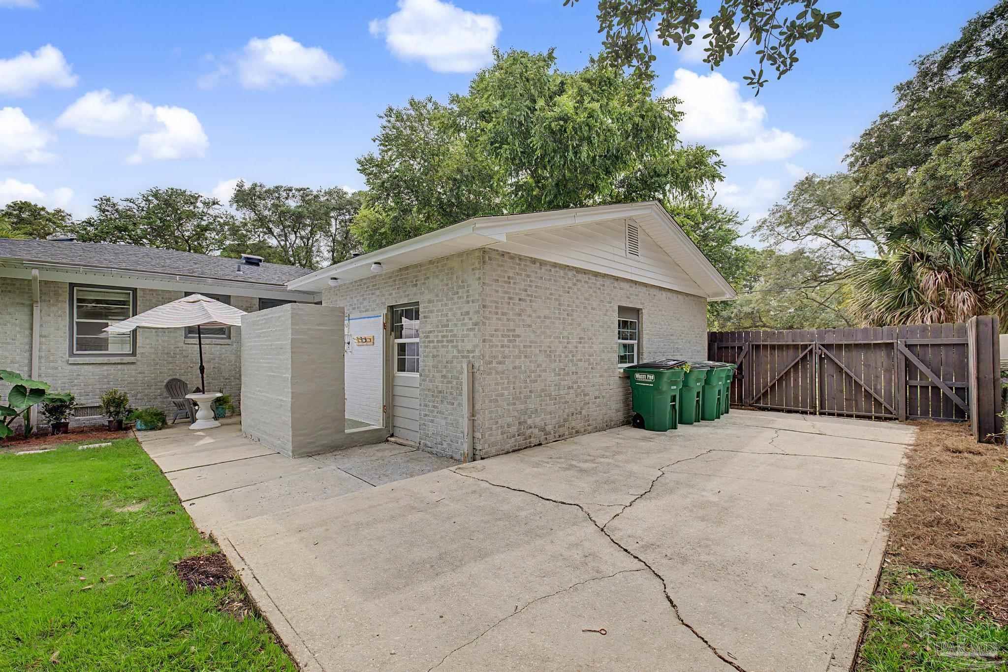 100 San Carlos Ave