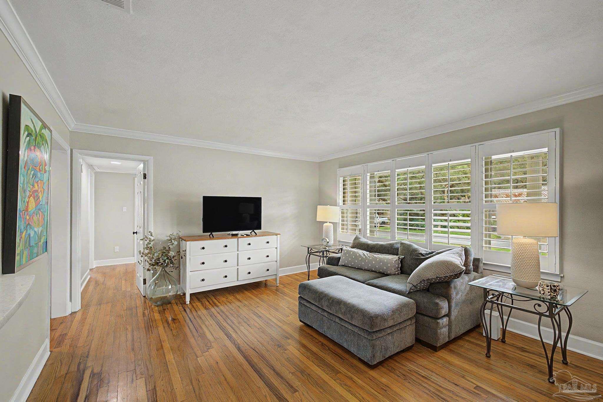 100 San Carlos Ave