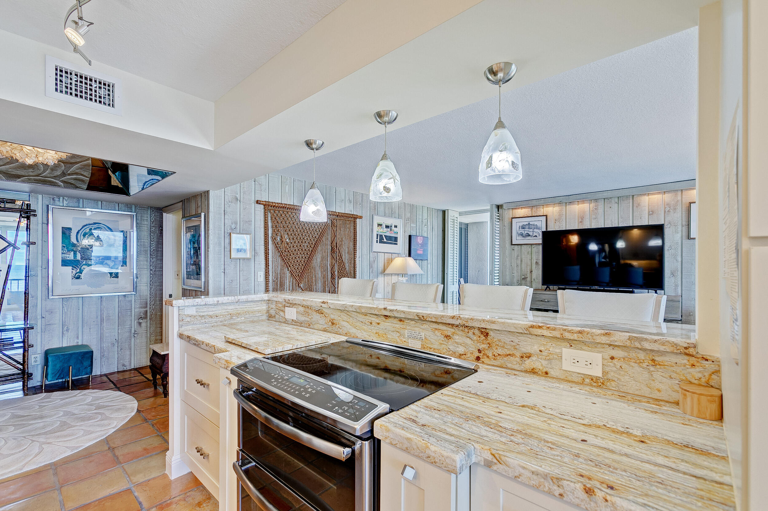 5550 N Ocean Drive 12c