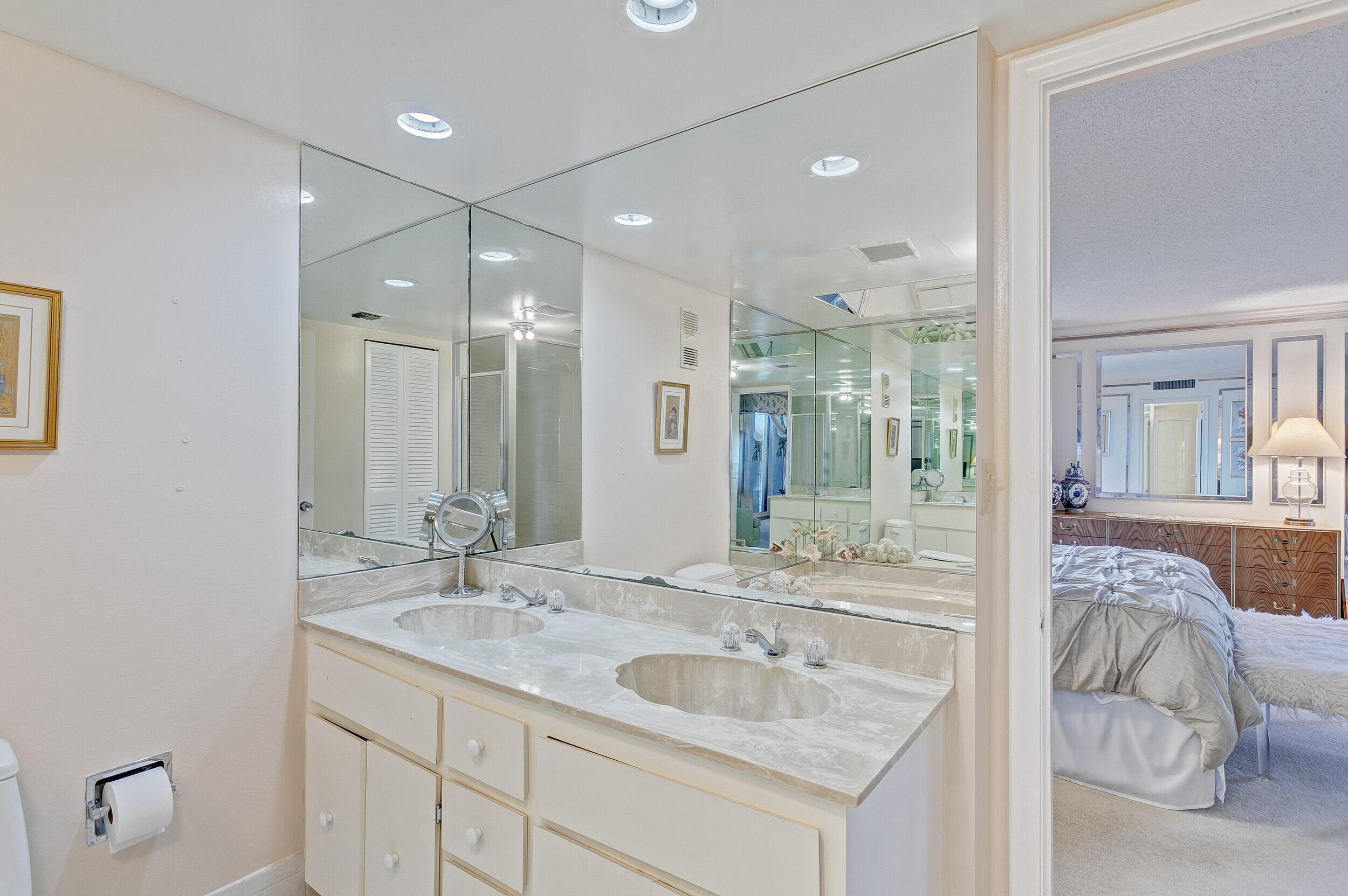 5550 N Ocean Drive 12c