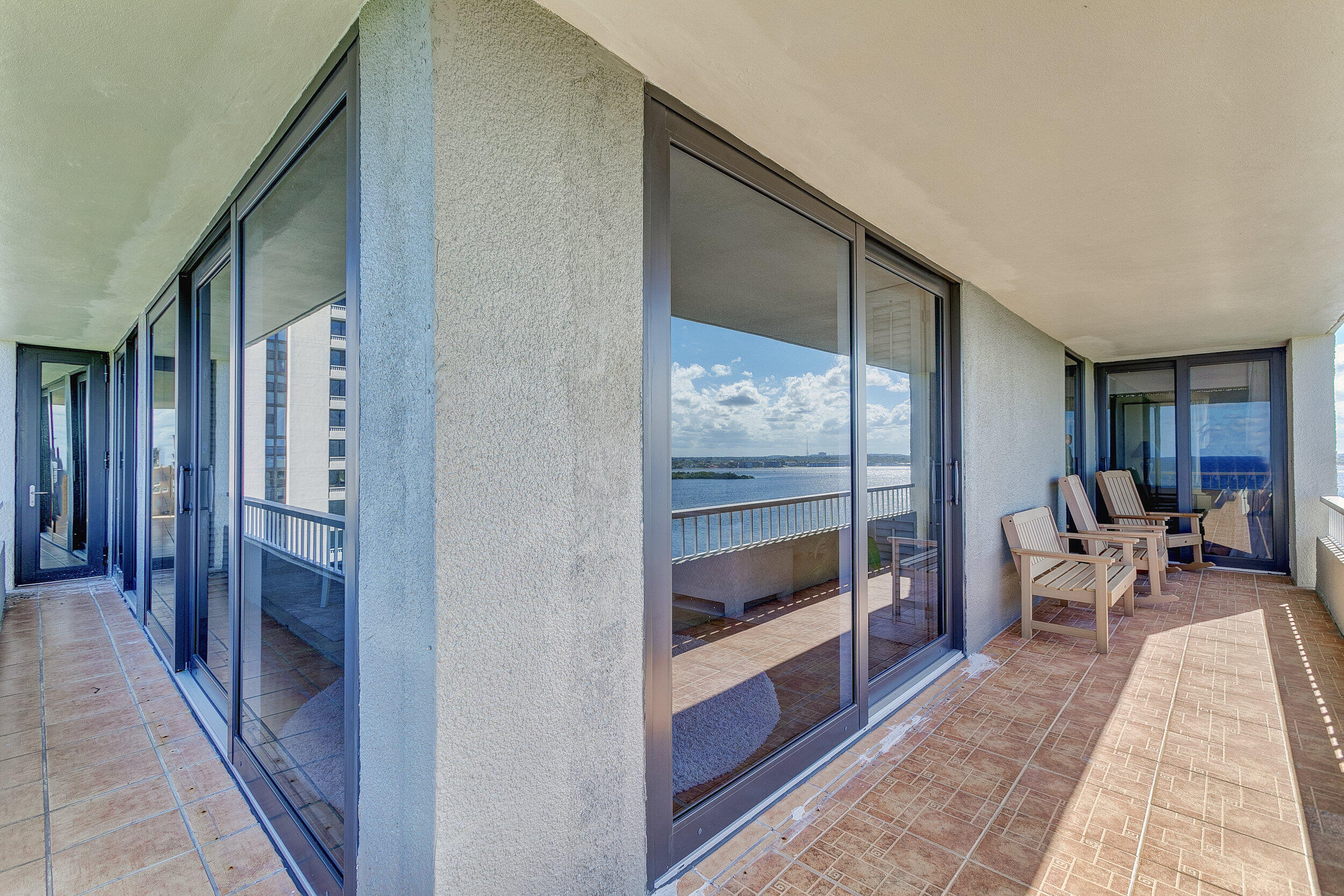 5550 N Ocean Drive 12c