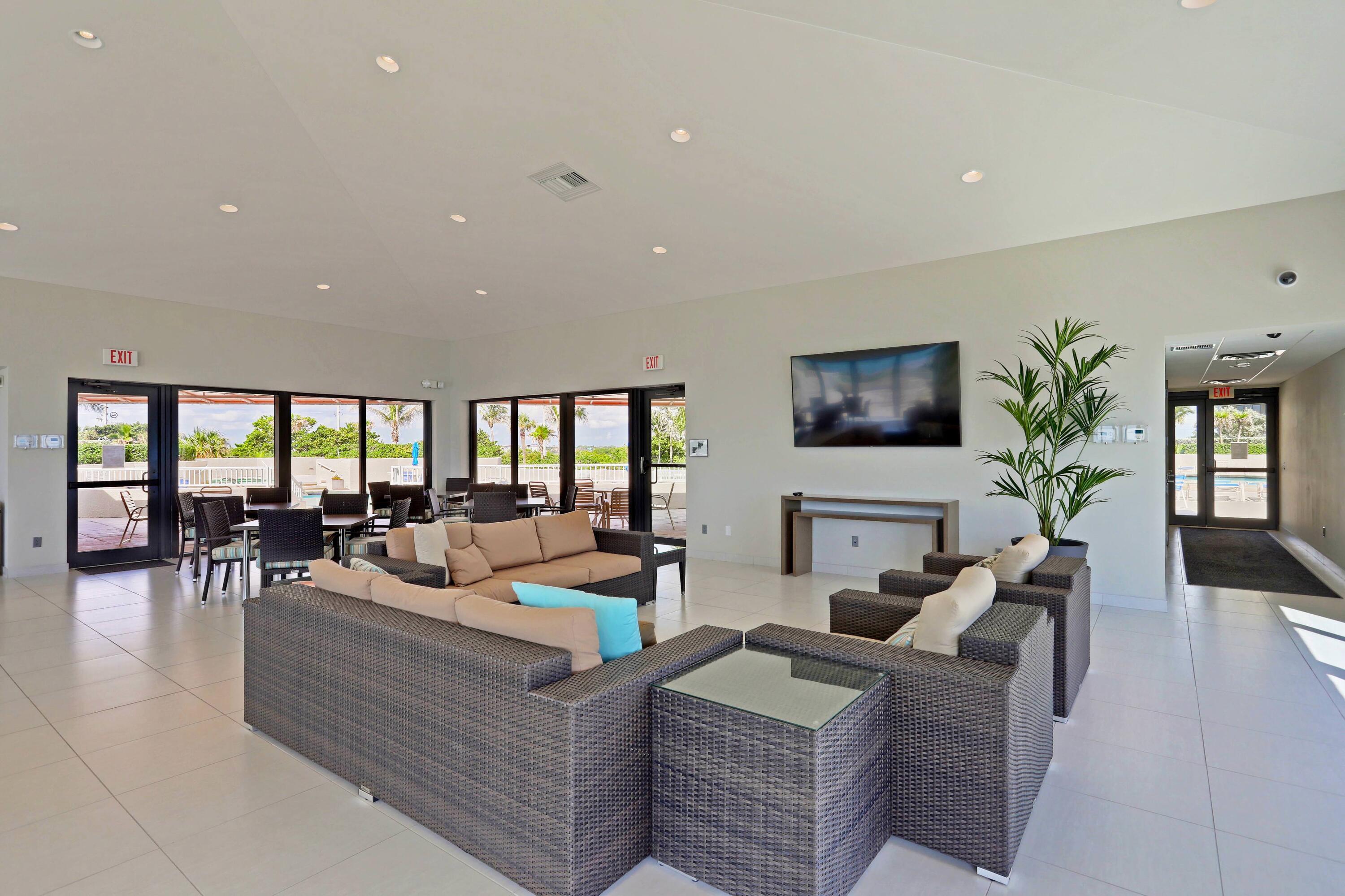 5550 N Ocean Drive 12c