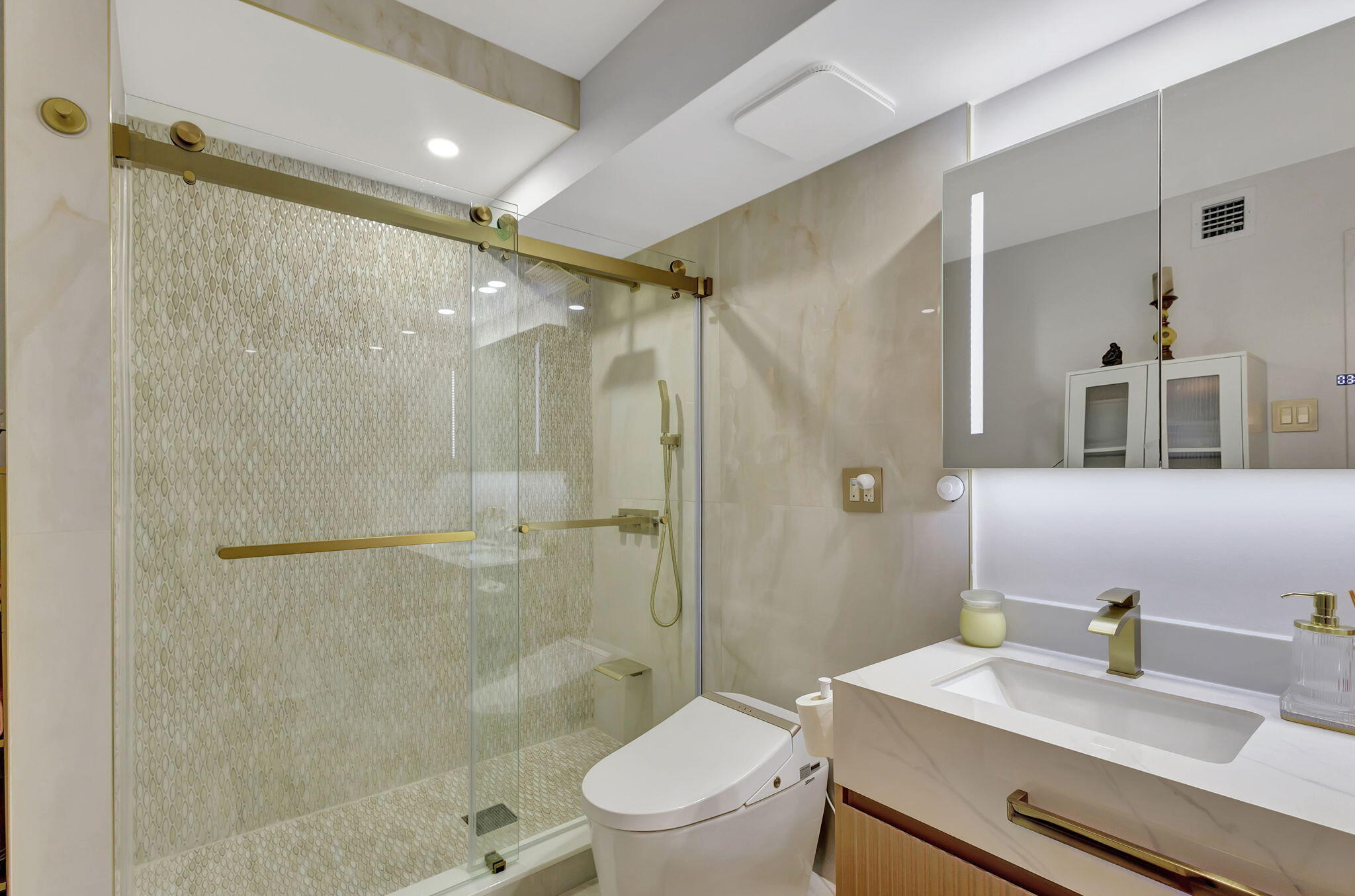 5550 N Ocean Drive 21c