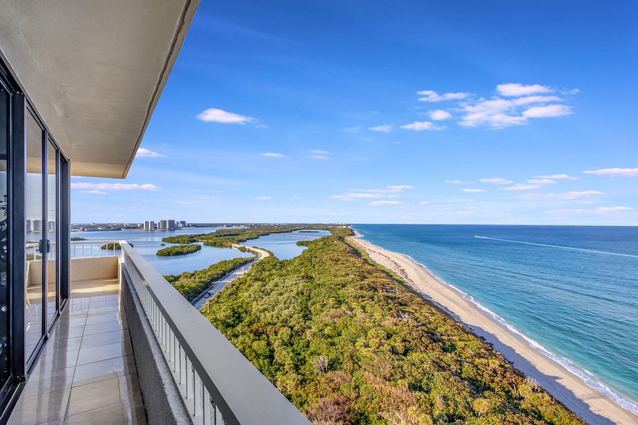 5550 N Ocean Drive 21c