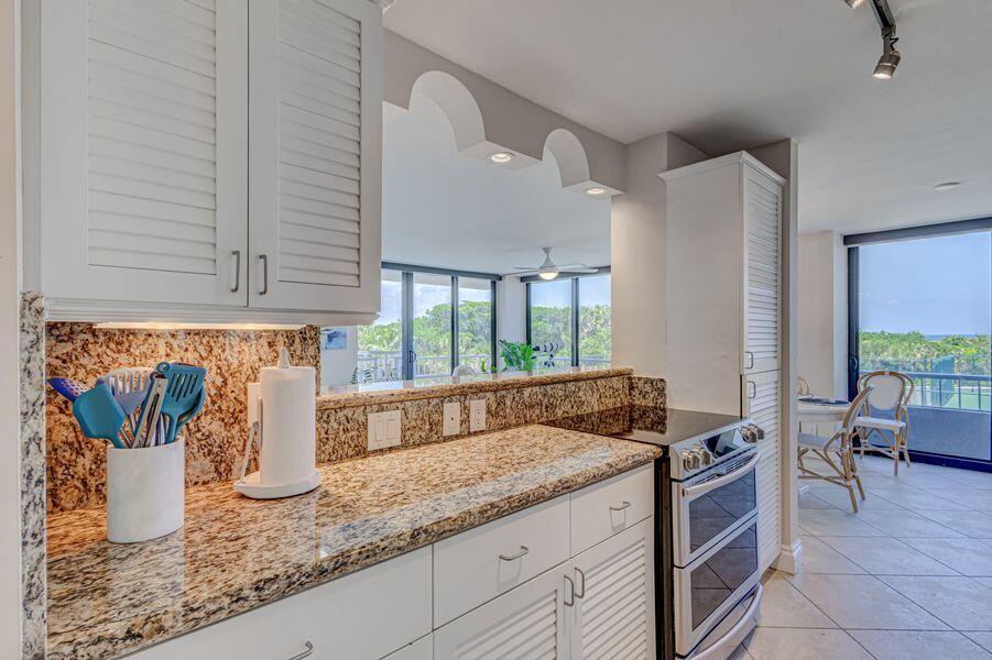 5550 N Ocean Drive 3c