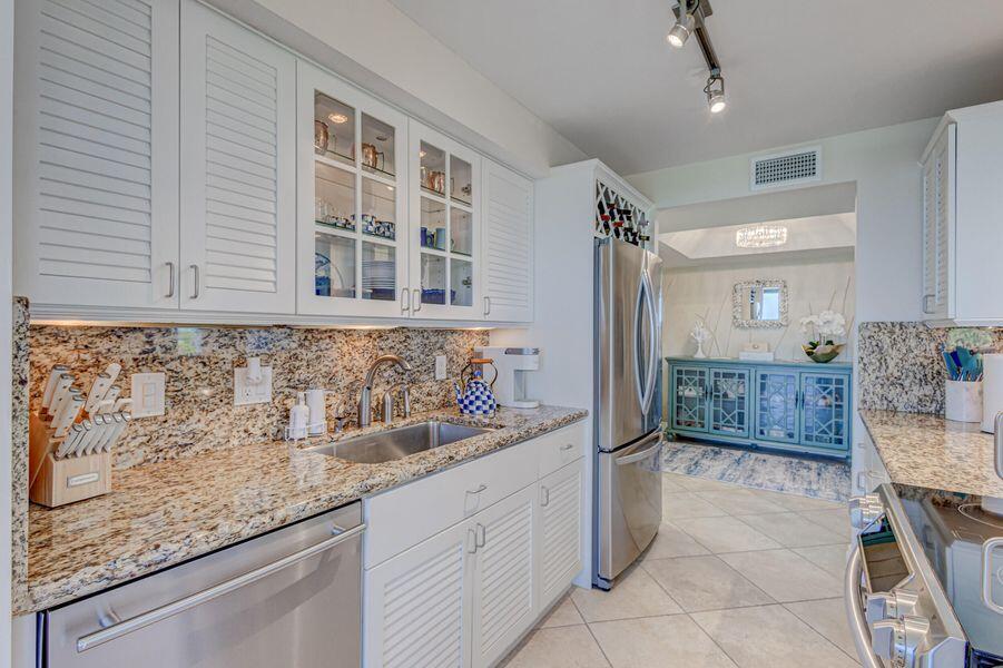 5550 N Ocean Drive 3c