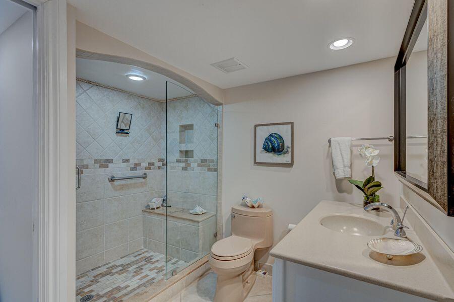 5550 N Ocean Drive 3c