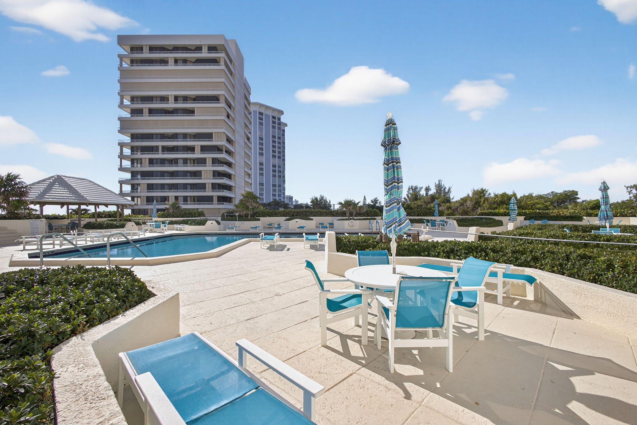 5280 N Ocean Drive 3a