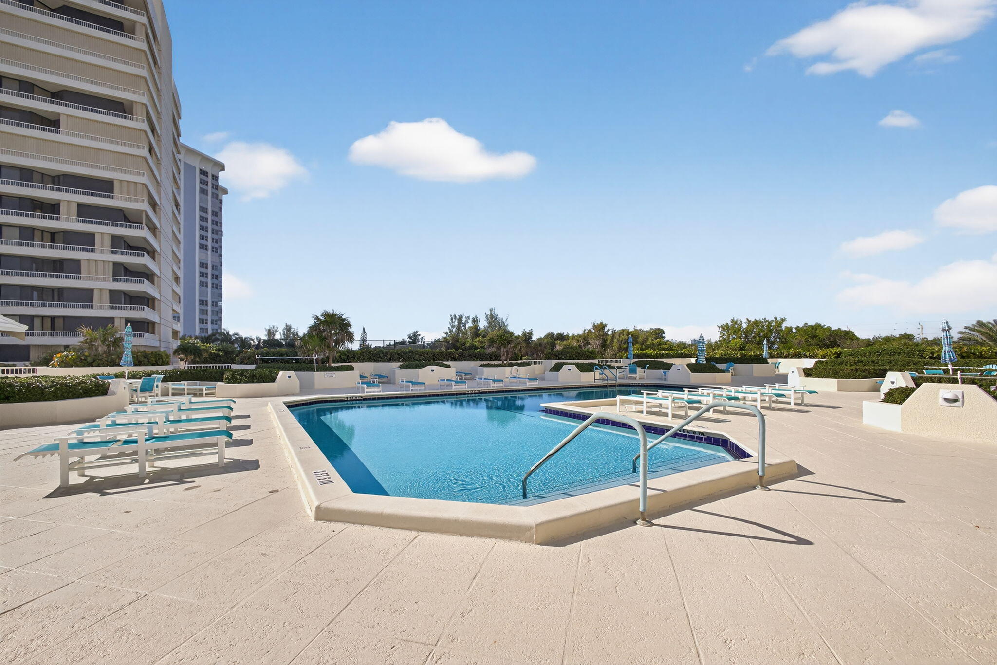 5280 N Ocean Drive 3a