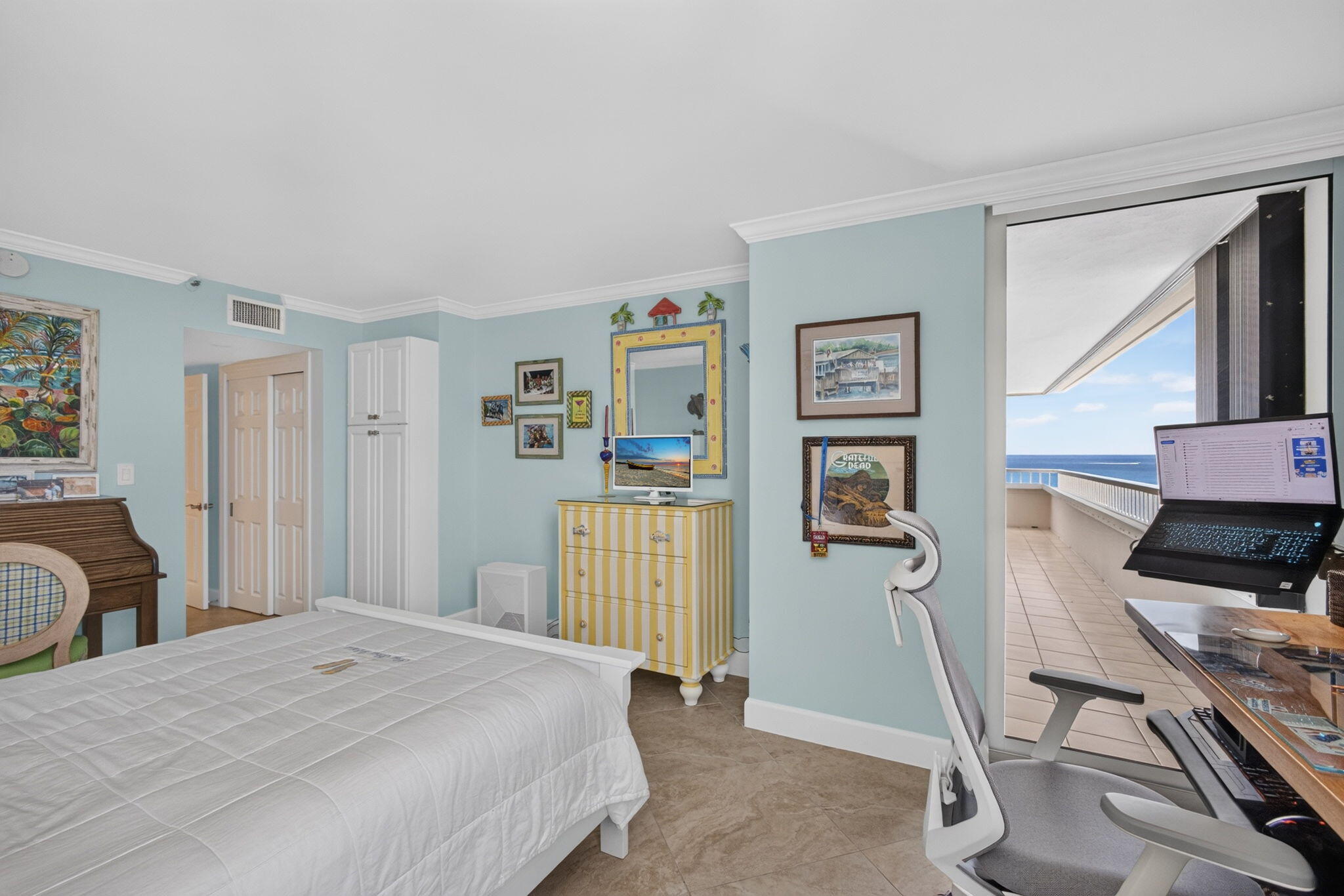 5280 N Ocean Drive 3a