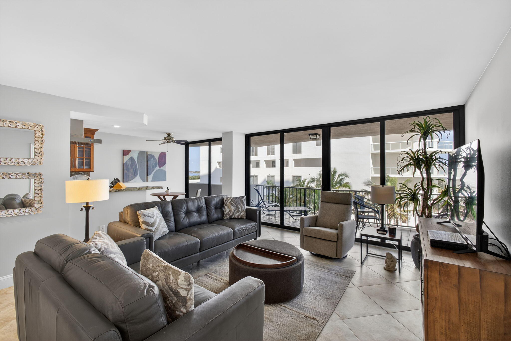 4200 N Ocean Drive 1-406