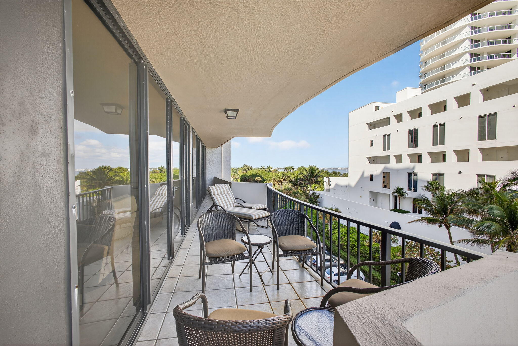 4200 N Ocean Drive 1-406
